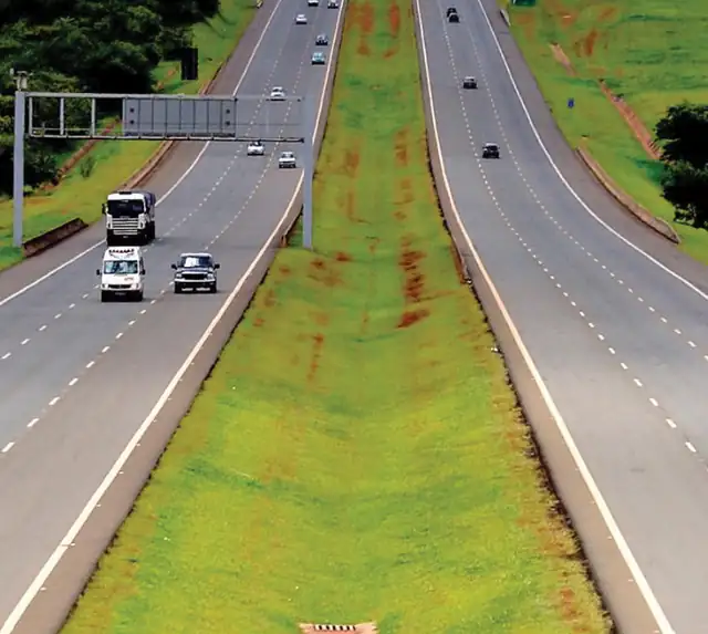 Six-lane highway with traffic